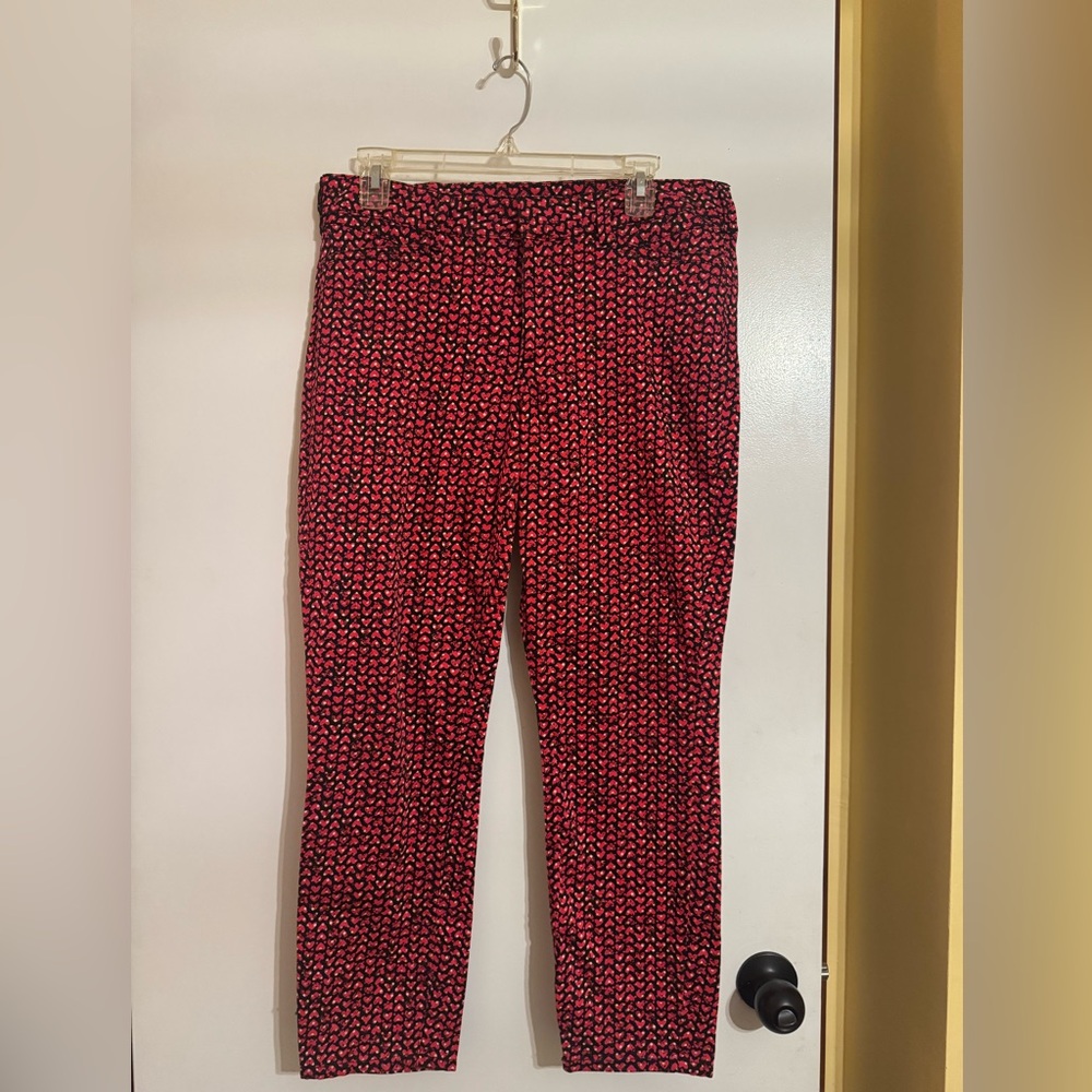 ❤️ NYDJ Red Heart Print Stretch Pants Size 6 Valentine’s Day ❤️
